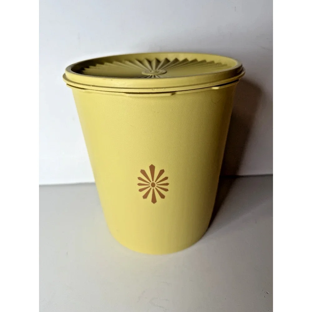 Vintage Tupperware 4-Piece Servalier Canister Set Yellow Harvest Gold Starburst